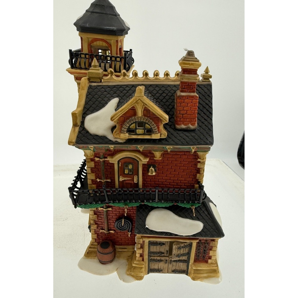 Department 56 Lighted Christmas Village Building Ashwick Lane Hose & Ladder No17 - Picture 6 of 10